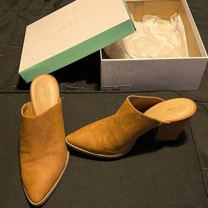 Maya Block Heel Mule